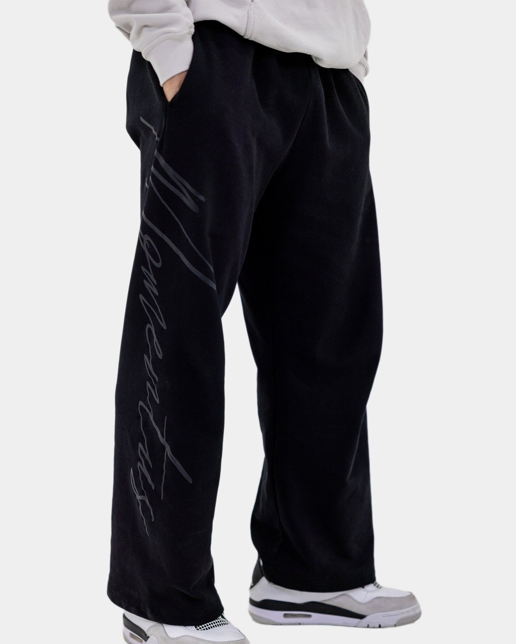 ESSENTIAL SWEATS