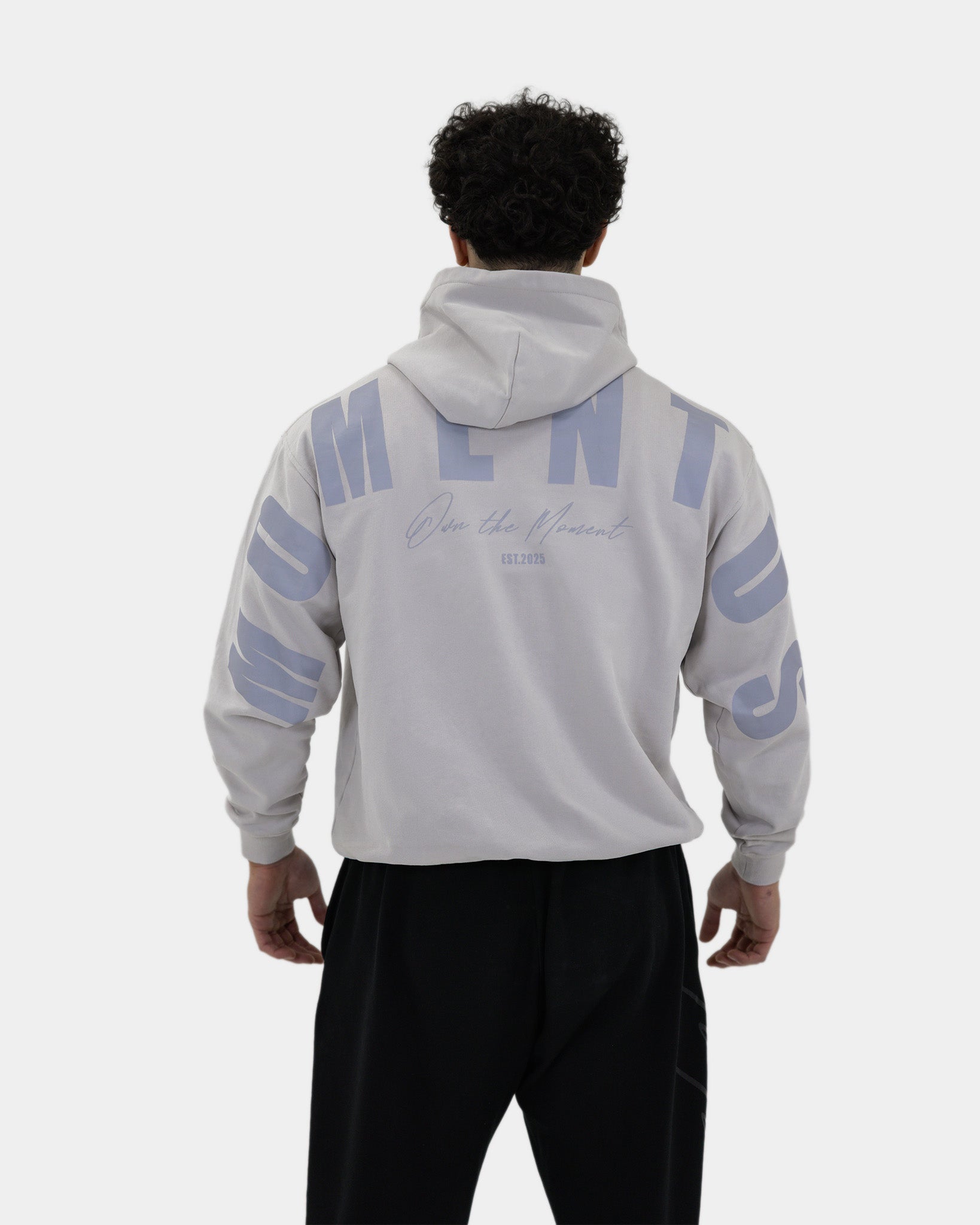 ESSENTIAL HOODIE
